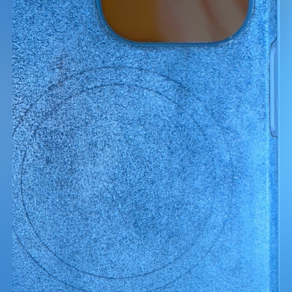 Apple Silicone Case with MagSafe for iPhone 12 Pro Capri Blue - Picture 4 of 10